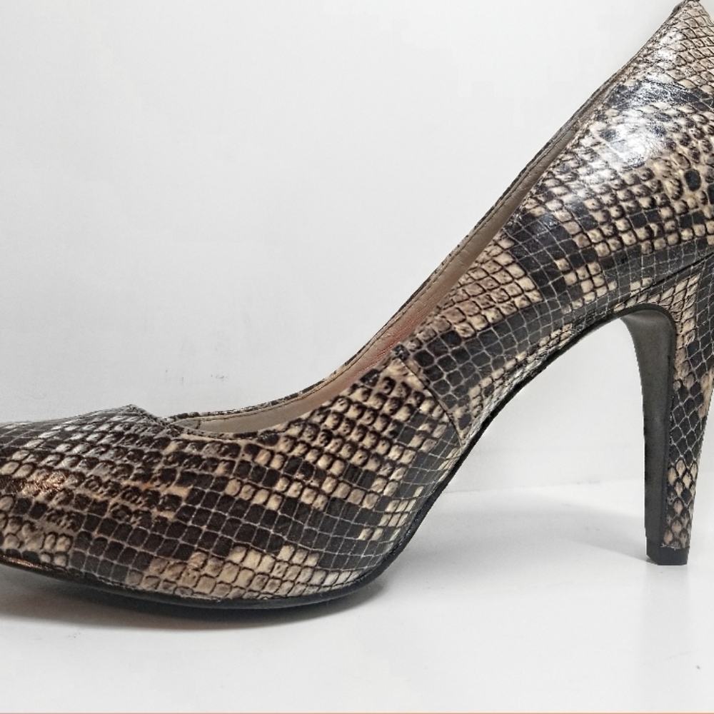 ADRIENNE VITTADINI snake print heels